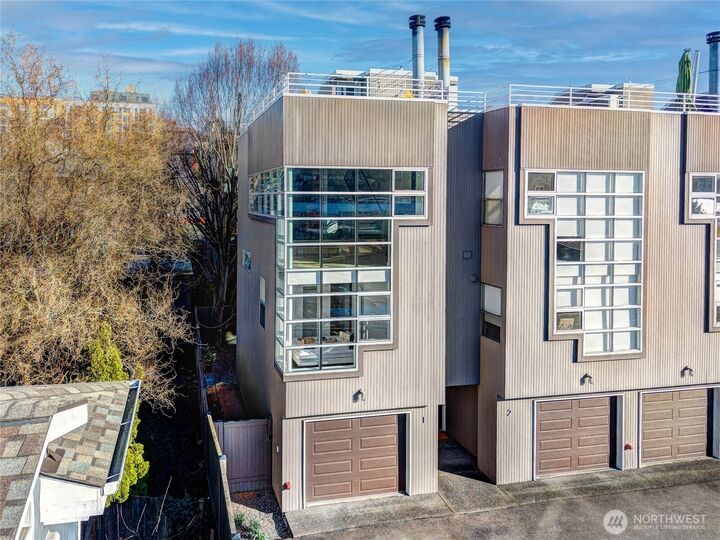 Property Photo:  2364  Fairview Avenue E 1  WA 98102 