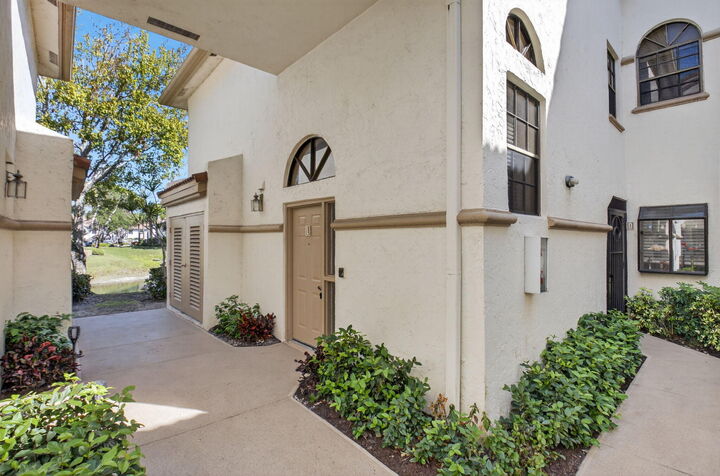 Property Photo: 5253 Brisata Circle L FL 33437