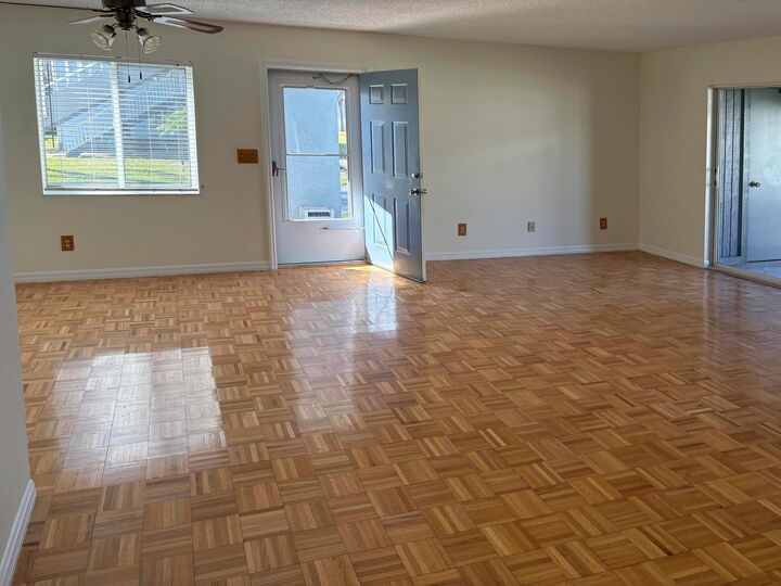 Property Photo:  214 SE Village Drive  FL 34952 