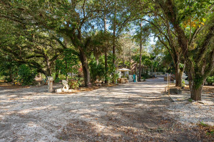 Property Photo: 16446 E Aintree Drive FL 33470