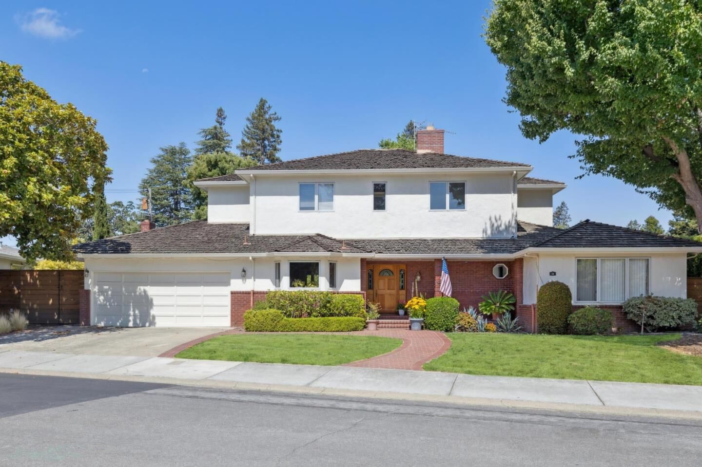 Property Photo:  10 Cheryl Place  CA 94025 