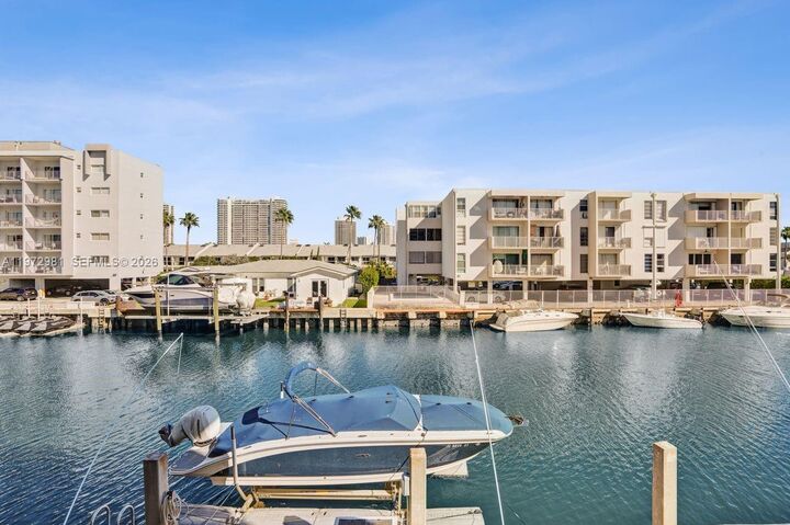 Property Photo: 3665 NE 167th St 208 FL 33160