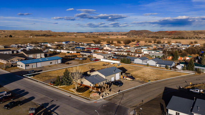 Property Photo: 201 Flatiron Drive WY 82834