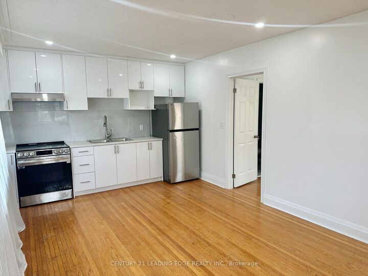 Photo de la propriété:  51 Morningside Avenue  ON M1E 3C3 