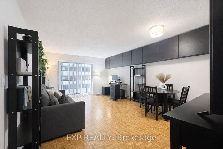 Property Photo: 475 Laurier Avenue W 705 ON K1R 7X1