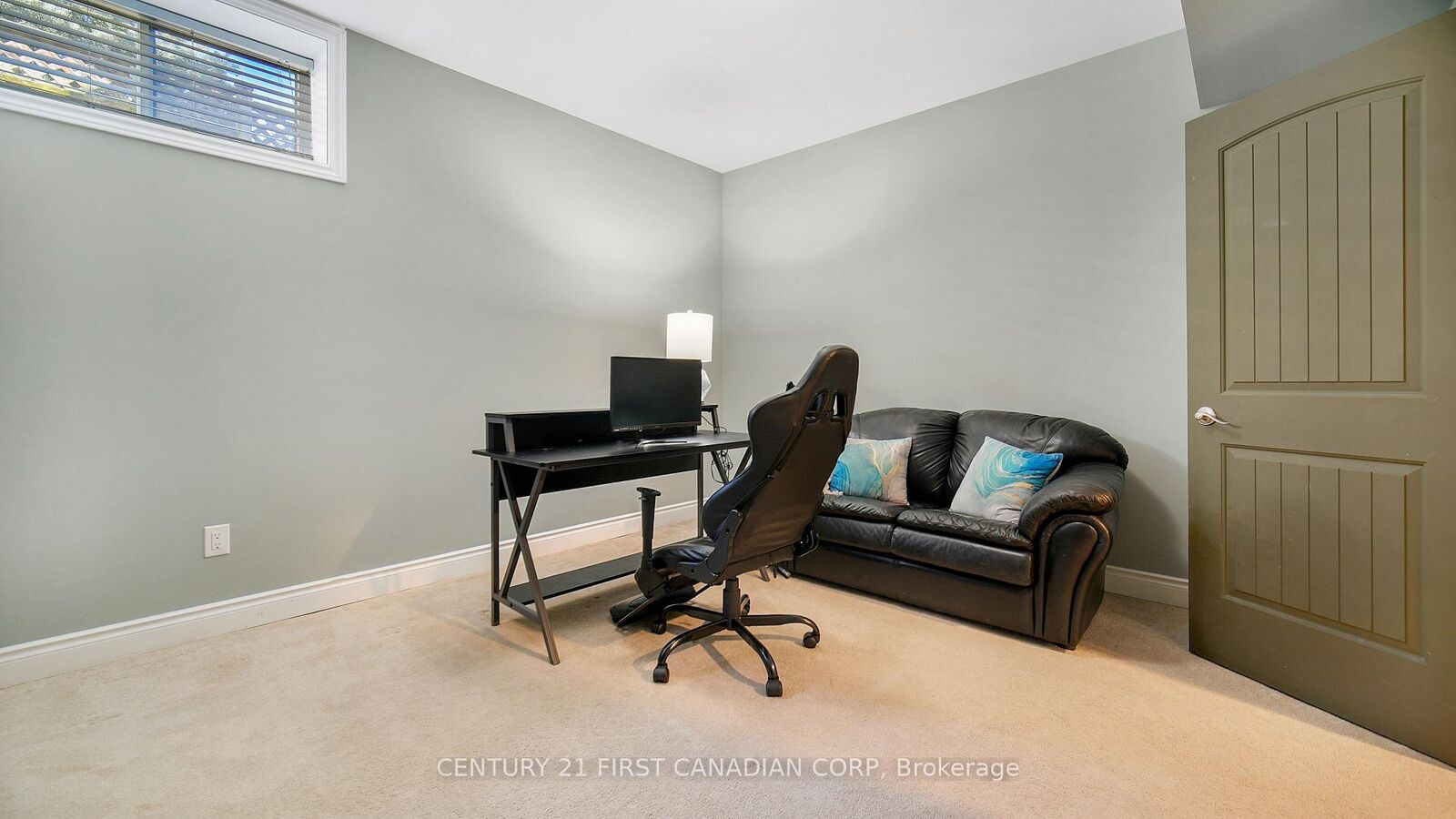 Property Photo: 1659 Hamilton Road ON N6M 1G5