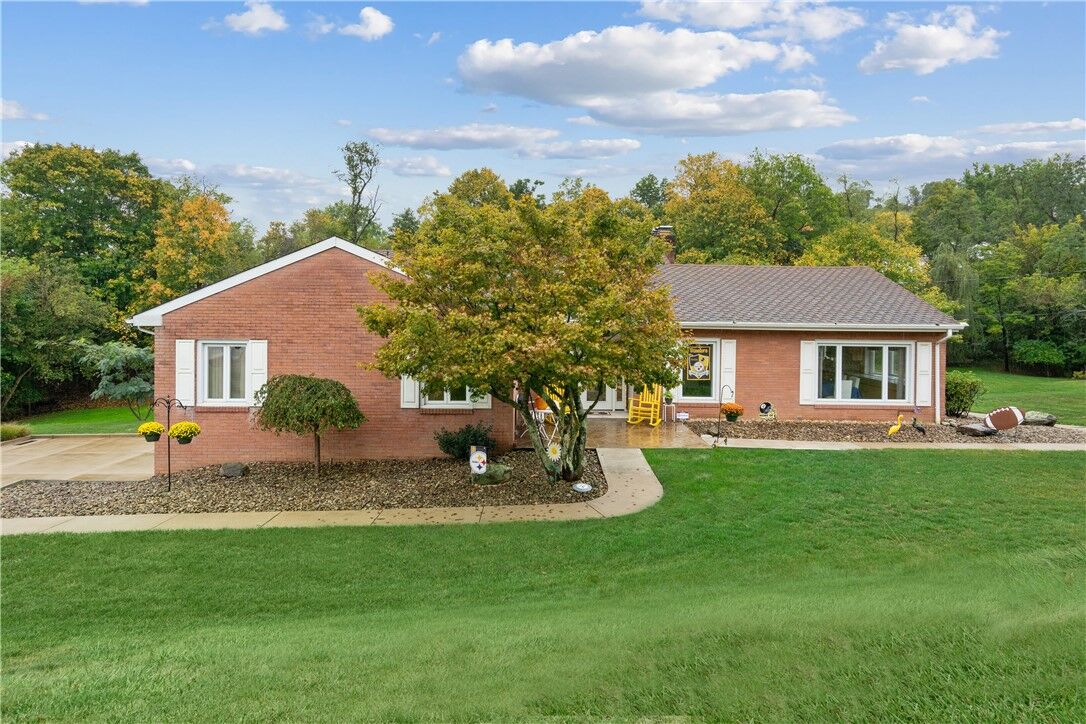 Property Photo:  200 Demar Blvd  PA 15317 