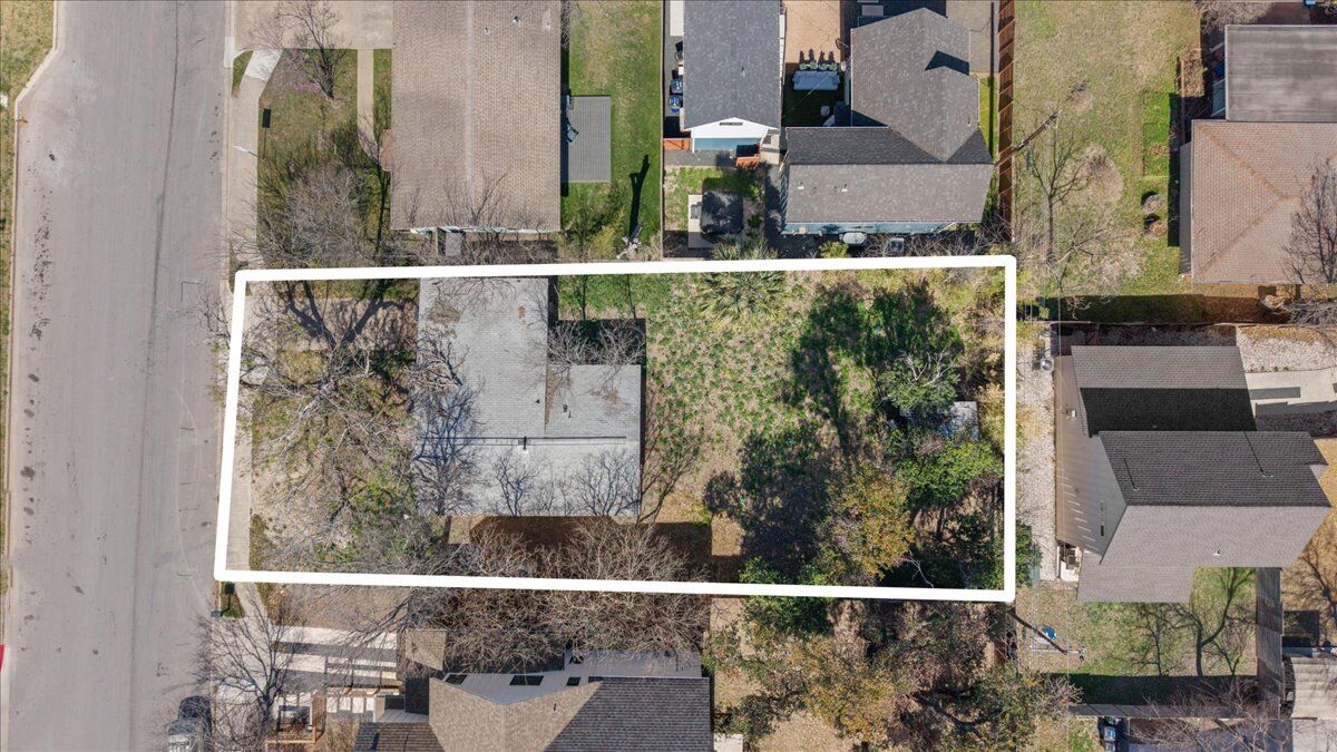 Property Photo: 8017 Lazy Lane TX 78757