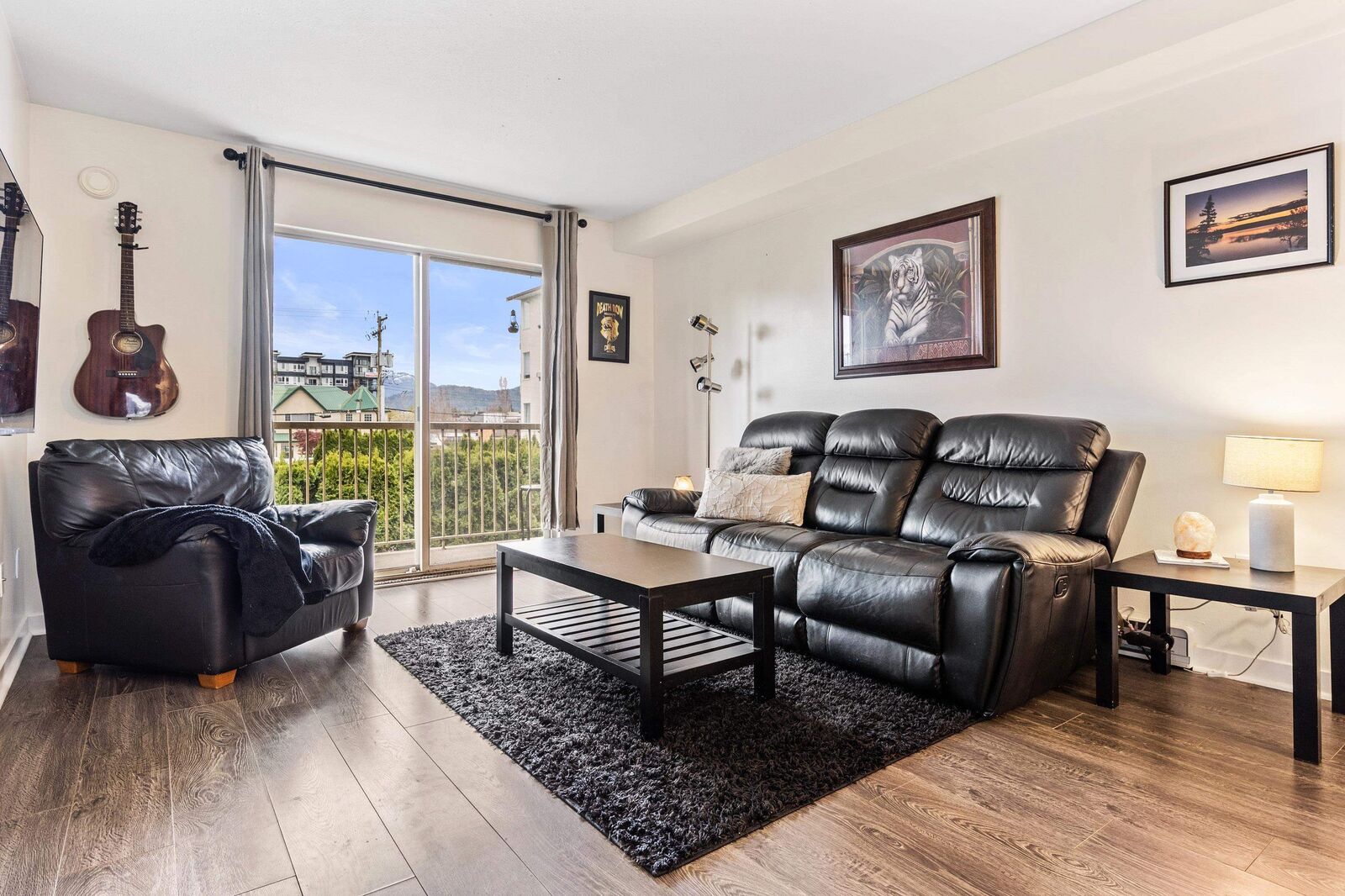 Property Photo: 7435 Shaw Avenue 207 BC V2R 3C1