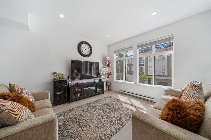 Property Photo: 24108 104 Avenue 72 BC V2W 0J5