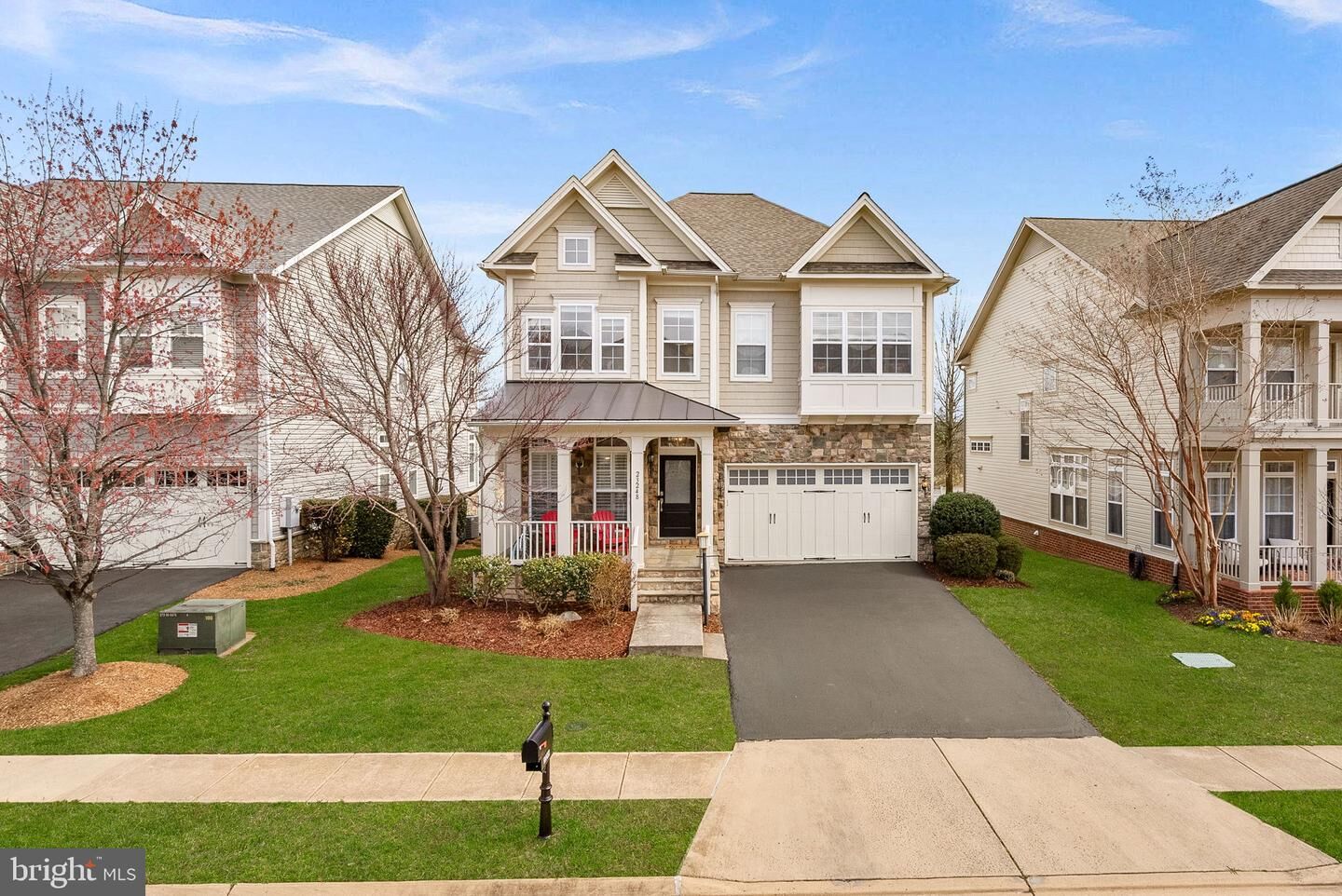 Property Photo:  23248 Hickox Drive  VA 20148 