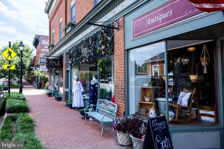 Property Photo:  302 Depot Street  VA 22942 