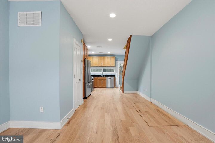 Property Photo:  1040 N Leithgow Street  PA 19123 