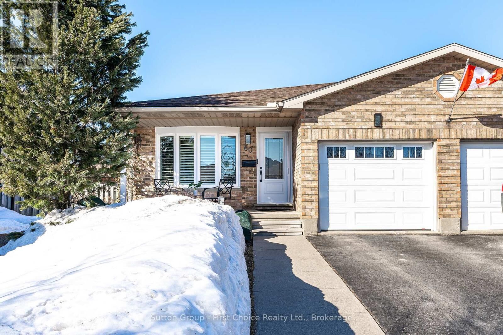 Property Photo:  60 Bell Court  ON N5A 7W8 