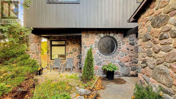 Property Photo:  1406 Old Forest Road  ON L1V 1N7 