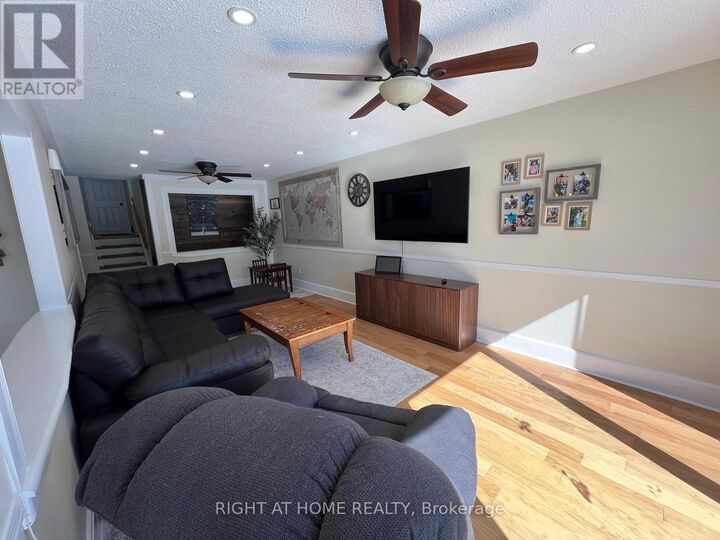 Property Photo:  45 Newstead Crescent  ON L6V 2A8 