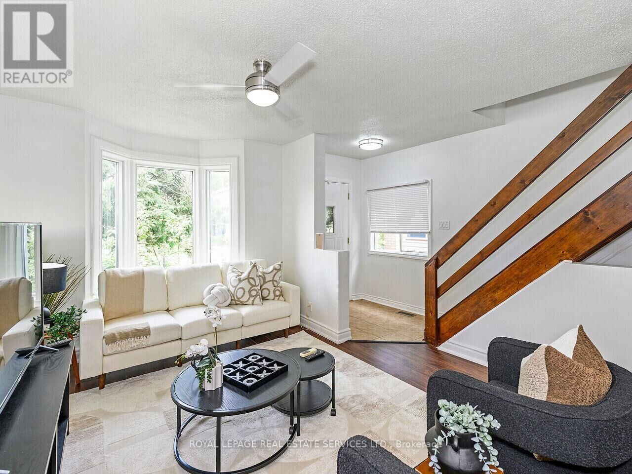 Property Photo: 135 Bernice Crescent ON M6N 1X3