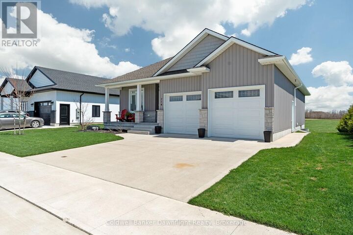 Property Photo:  714 Gloria Street  ON N0M 1H0 