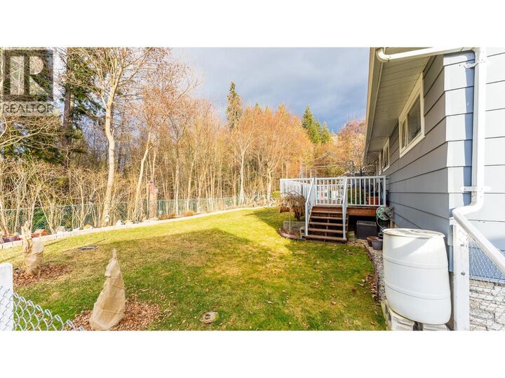 Property Photo: 3451 7 Avenue Southeast BC V1E 2C4