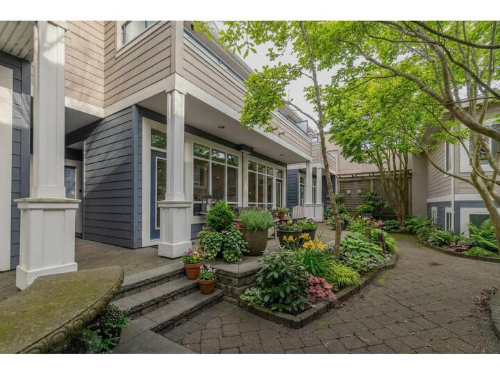 Property Photo:  15161 Prospect Avenue 7  BC V4B 4B8 