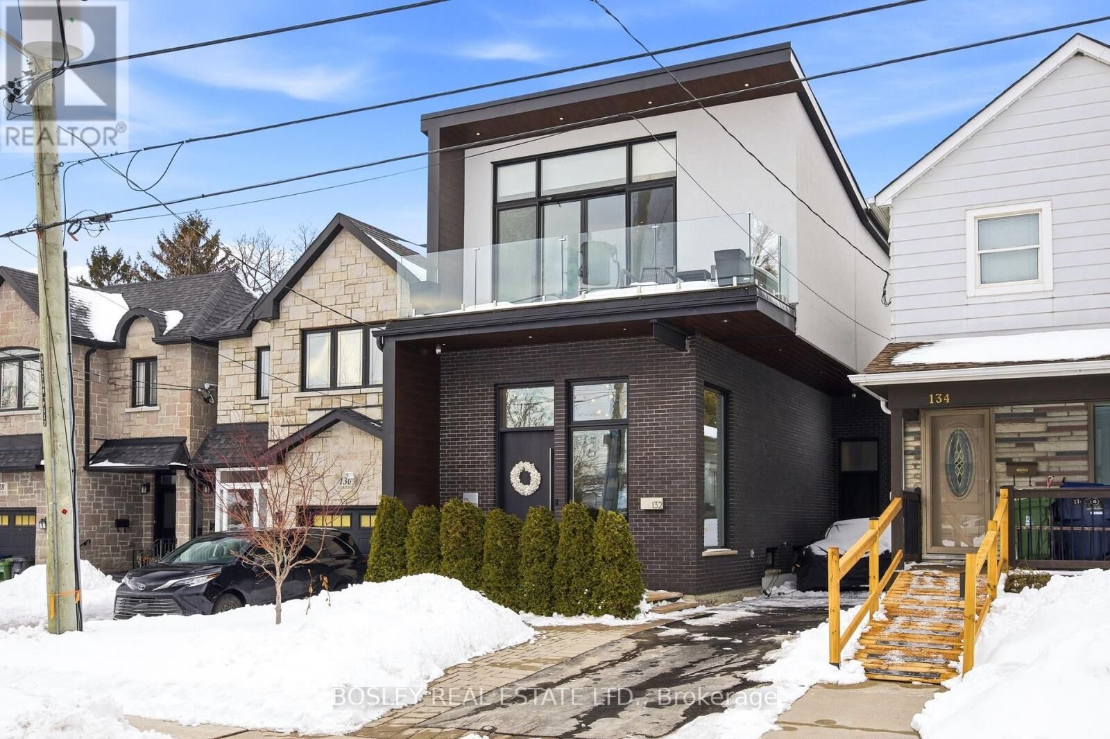 Property Photo:  132 Aylesworth Avenue  ON M1N 2J6 