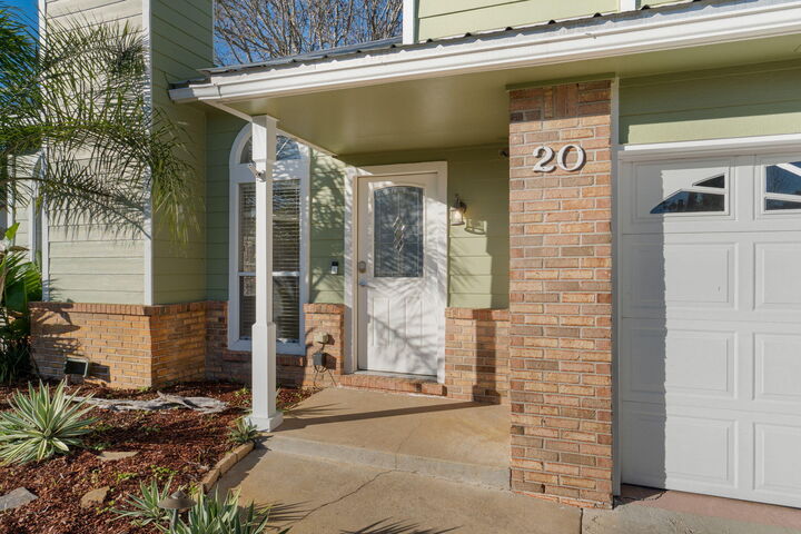 Property Photo: 20 Meigs Drive FL 32579