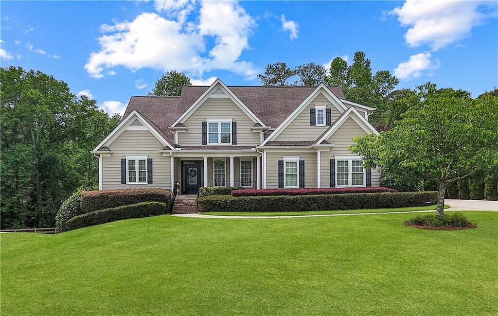 Property Photo: 3740 Duckcove Way GA 30041