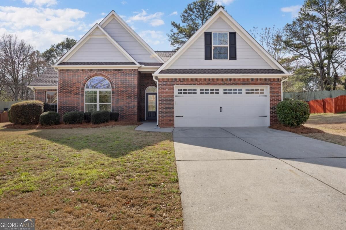Property Photo: 738 York View Drive GA 30011