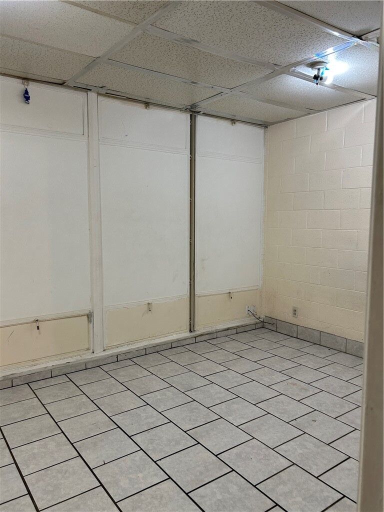 Property Photo: 2001 Gloucester Street 7 GA 31520