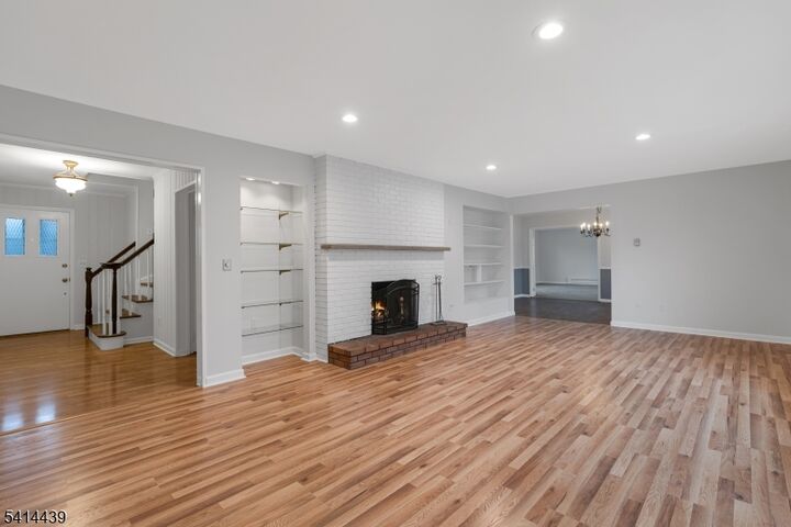 Property Photo:  1 Crest Dr  NJ 07920 