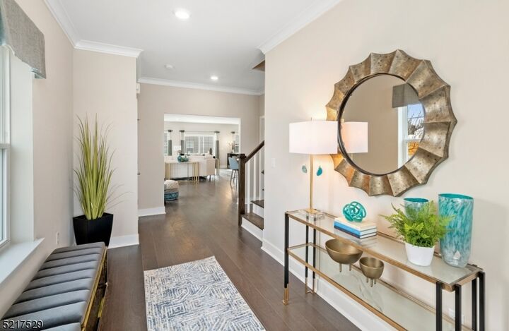 Property Photo:  20 Eastwood Ter 20  NJ 07936 