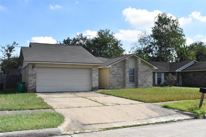 Property Photo:  7215 Caracas Drive  TX 77083 