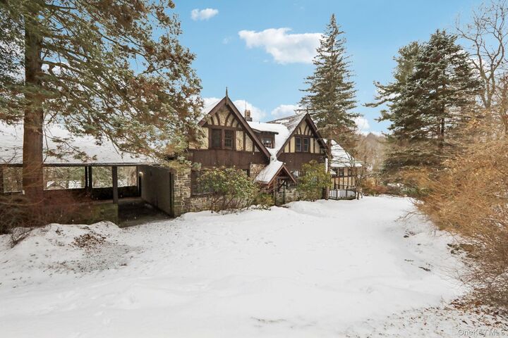 Property Photo: 32 E Lake Stable Road NY 10987