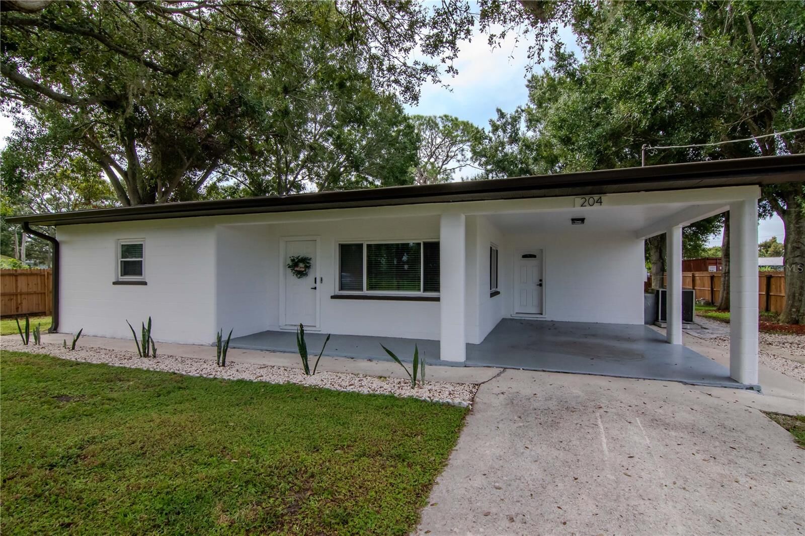 Property Photo:  204 7th Avenue NW  FL 33570 