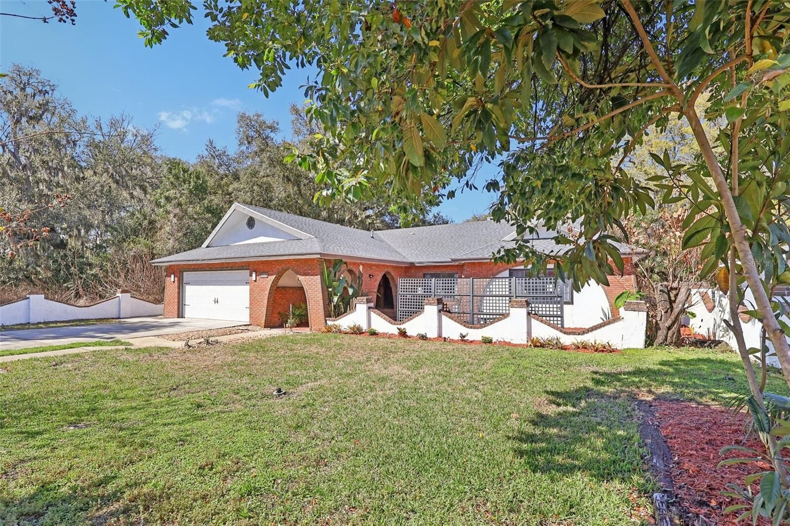 Property Photo: 4219 Magnolia Avenue FL 34748