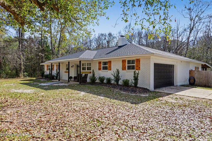 Property Photo:  3724 Dowlwood Road  MS 39562 
