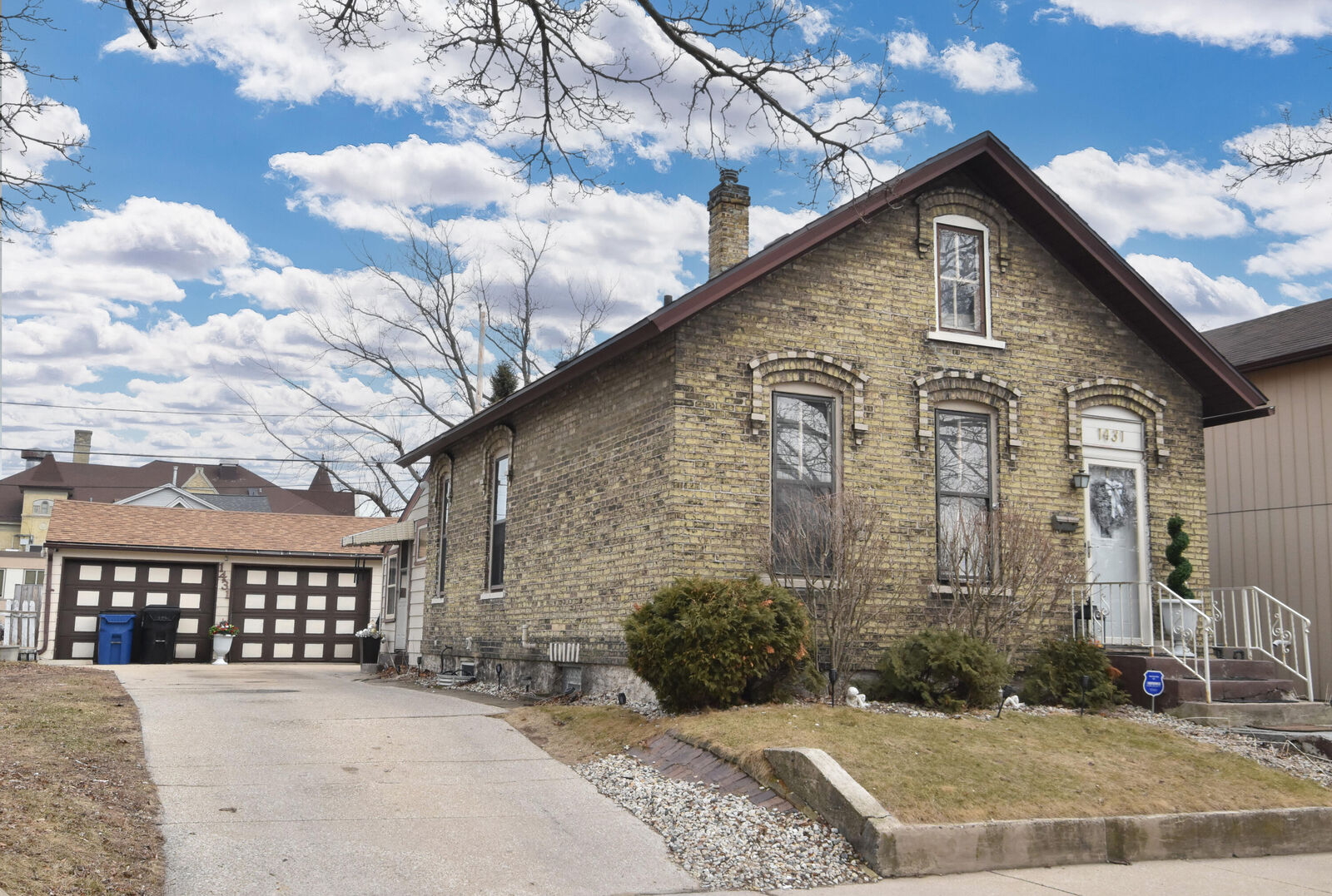 Property Photo:  1431 Erie St  WI 53402 