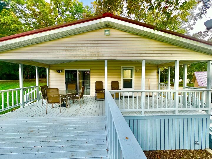 Property Photo:  5482 Circle Drive  MI 49274 