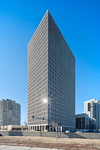 Property Photo: 6700 S South Shore Drive 3K IL 60649