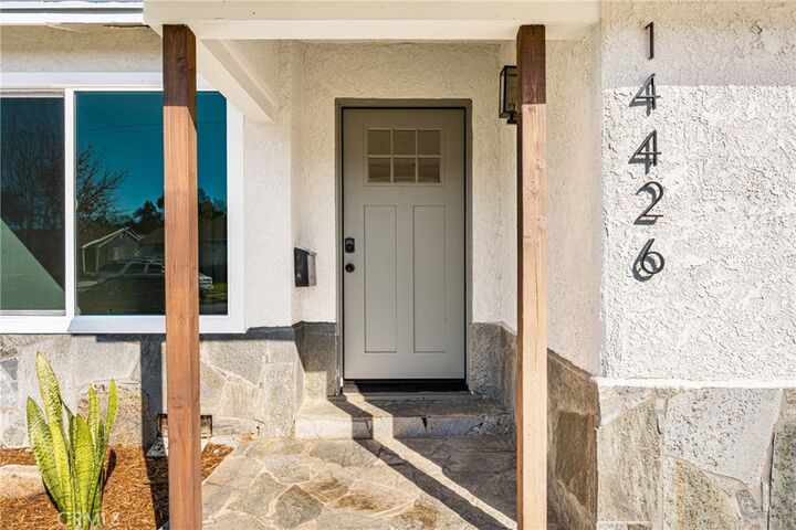 Property Photo:  14426 S Cahita Avenue  CA 90220 