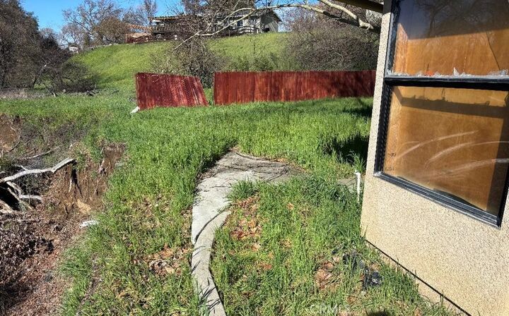 Property Photo:  1210 San Ramon  CA 93422 