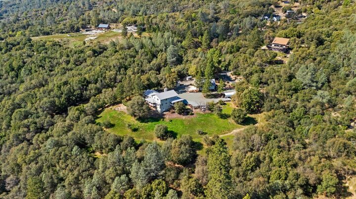 Property Photo:  18450 Sugar Loaf Rd  CA 95642 