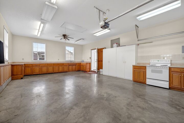 Property Photo:  186 Pine Creek Dr  TN 37166 