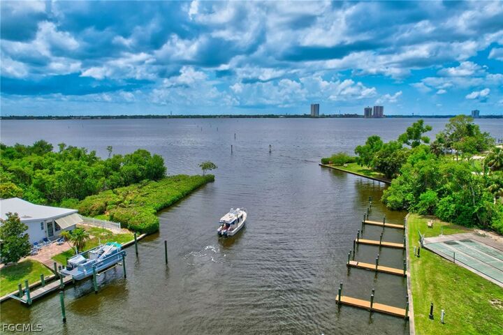 Property Photo:  5554 Sir Walter Way  FL 33917 