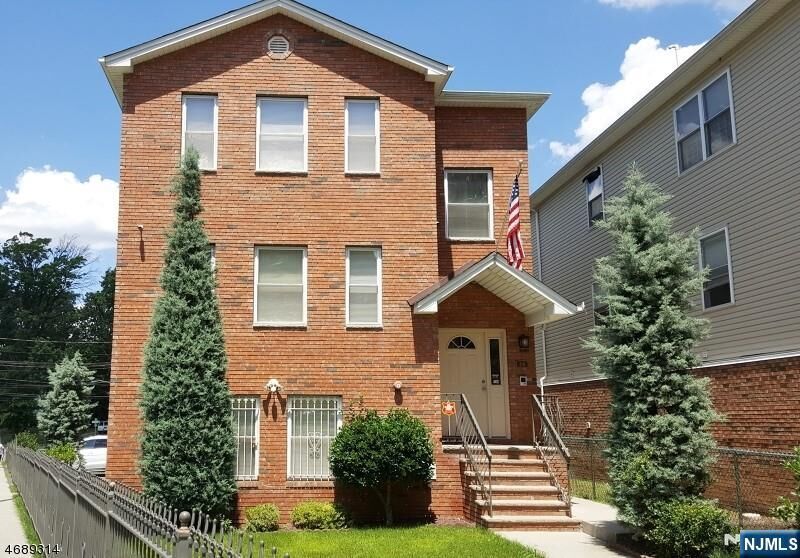 Property Photo:  24 Van Vechten Street 2nd Fl.  NJ 07114 