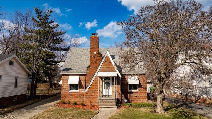 Property Photo:  19071 Naumann Avenue  OH 44119 