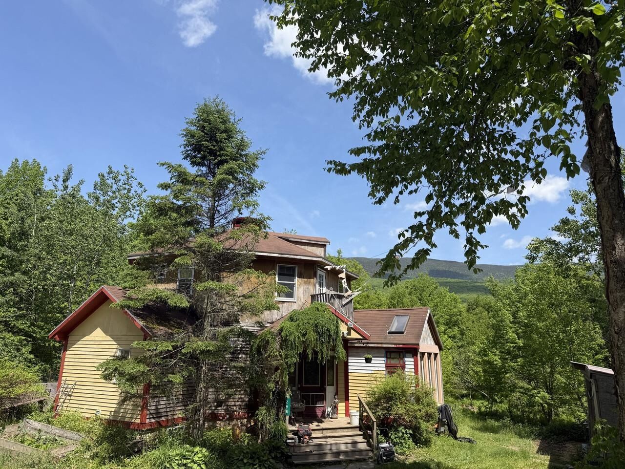 Property Photo: 298 Biddle Road VT 05443
