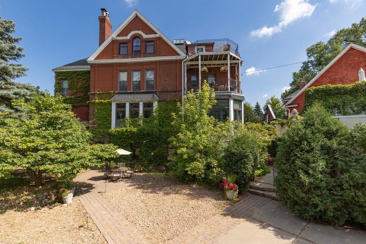 Property Photo:  307 Ridgewood Avenue 4  MN 55403 