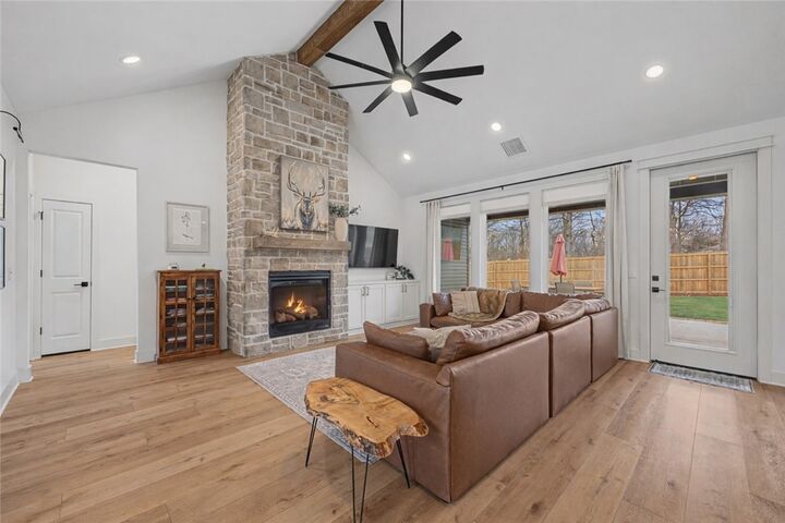 Property Photo:  4 Scotch Broom Place  AR 72715 