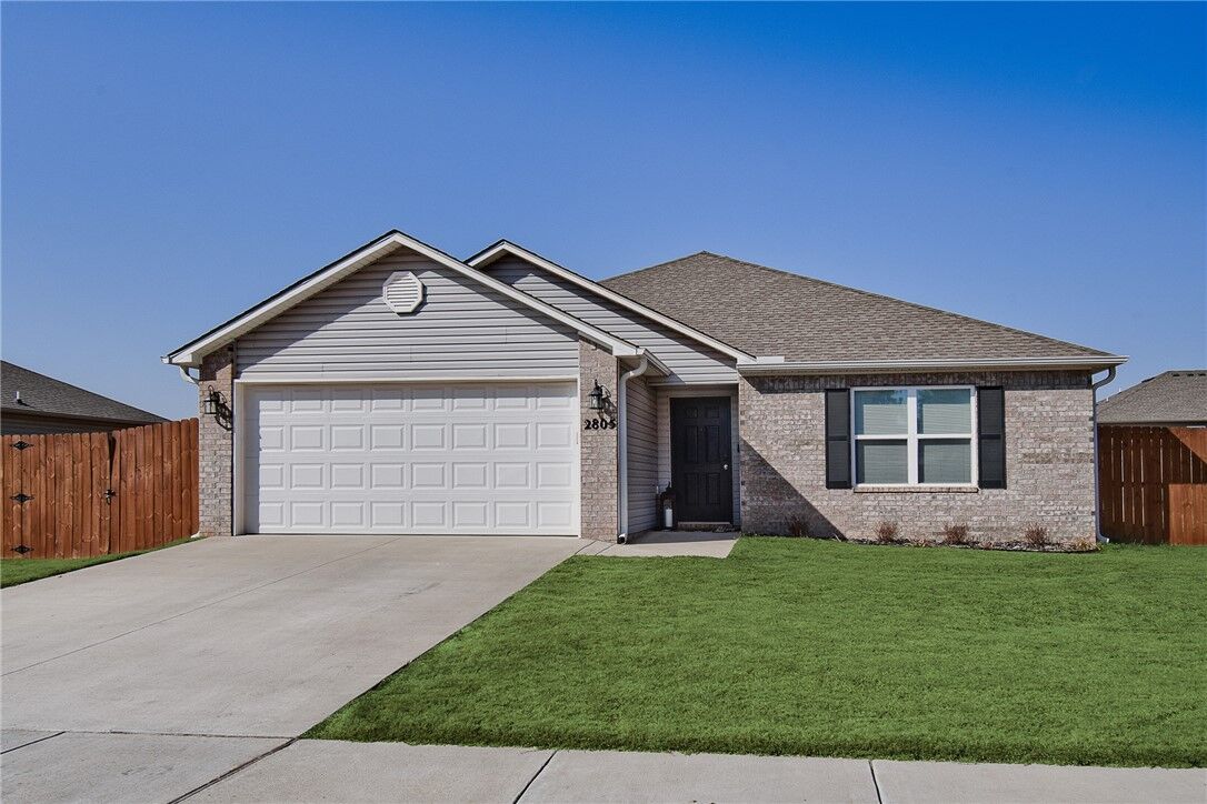 Property Photo:  2805 Bauer Street  AR 72751 